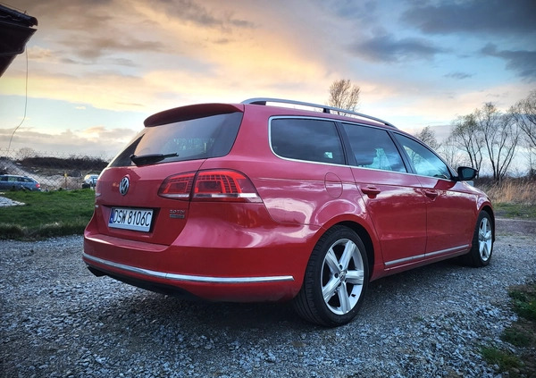Volkswagen Passat cena 35500 przebieg: 260907, rok produkcji 2013 z Konstancin-Jeziorna małe 154